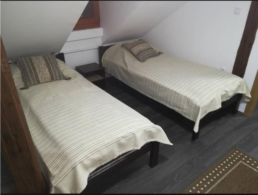 Salas Tatic Hotel Turija ภายนอก รูปภาพ